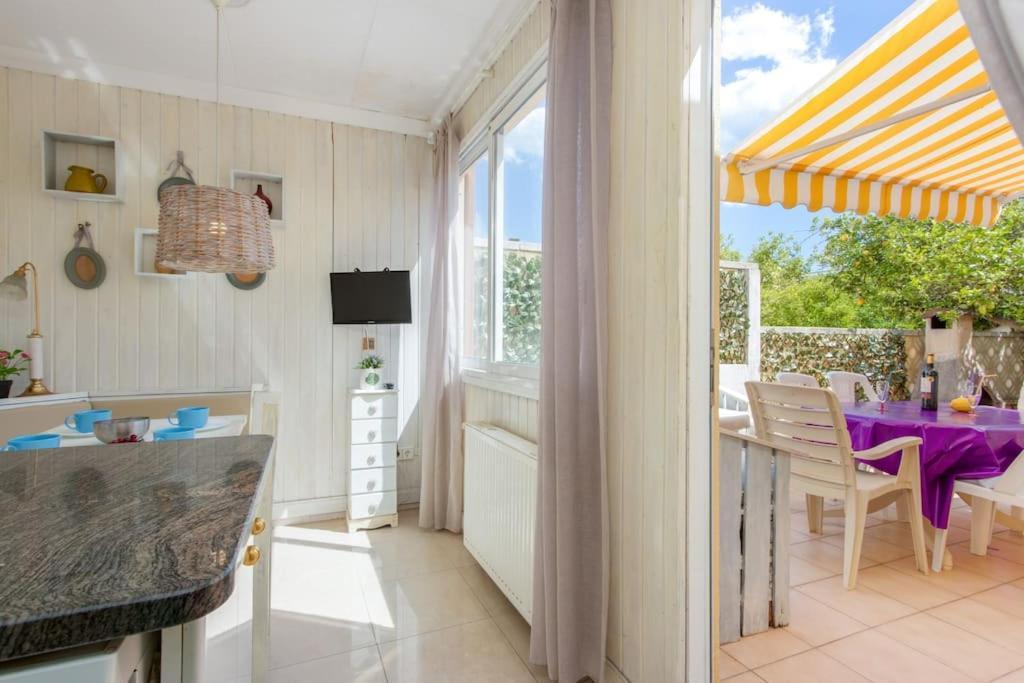S46-Casa De Vacaciones Climatizada Con Piscina, En El Centro Junto Al Mar, Barbacoa Y Wiifi Empuriabrava Εξωτερικό φωτογραφία